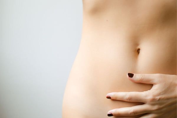 Hinchazón abdominal: consejos de la farmacéutica Belén Acero para evitarla