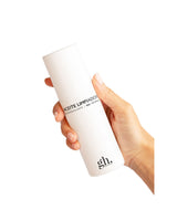 Limpiador y desmaquillante dermatológico al agua. Aceite limpiador y desmaquillante natural aromático al limón.Fórmula 100% natural a base de una mezcla de aceites vegetales de máxima pureza y de propiedades minuciosamente estudiadas.La base del limpiador es aceite de argán, un aceite 100% puro de primera presión en frío de máxima calidad. Compuesto por ácido oleico, ácido linoleico y otros ácidos grasos esenciales con propiedades nutritivas y altamente regeneradoras para la piel, su alto contenido en vitam