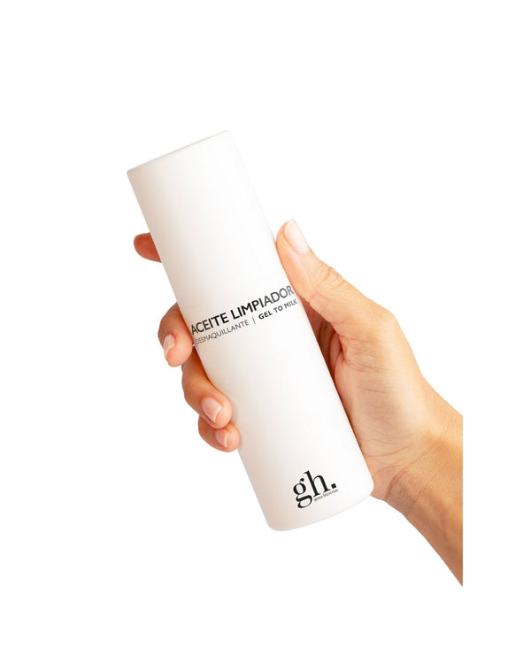 Limpiador y desmaquillante dermatológico al agua. Aceite limpiador y desmaquillante natural aromático al limón.Fórmula 100% natural a base de una mezcla de aceites vegetales de máxima pureza y de propiedades minuciosamente estudiadas.La base del limpiador es aceite de argán, un aceite 100% puro de primera presión en frío de máxima calidad. Compuesto por ácido oleico, ácido linoleico y otros ácidos grasos esenciales con propiedades nutritivas y altamente regeneradoras para la piel, su alto contenido en vitam