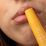 Bálsamo labial SP50+ con color y gloss antiarrugas, que hidrata y da un efecto voluminoso.