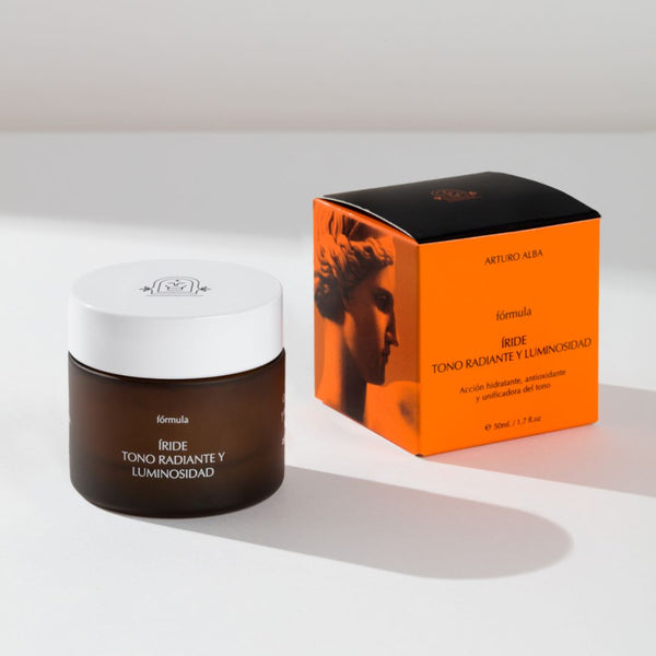 Crema nueva iride rono radiante y luminosdiad de Arturo Alba. Comprar online en farmacia Avenida de América. Envíos en 24/48h a buen precio.